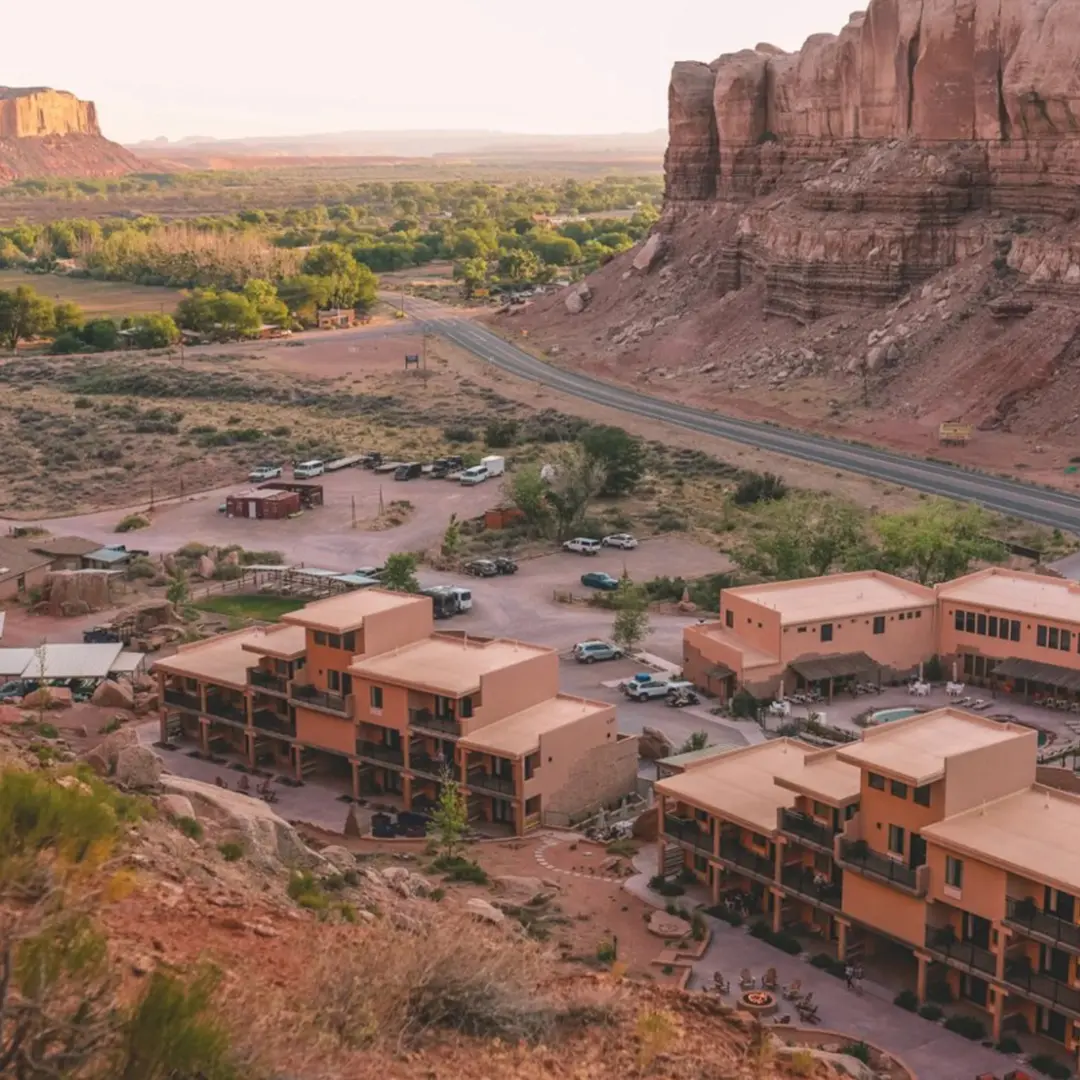 Bluff Dwellings Resort & Spa