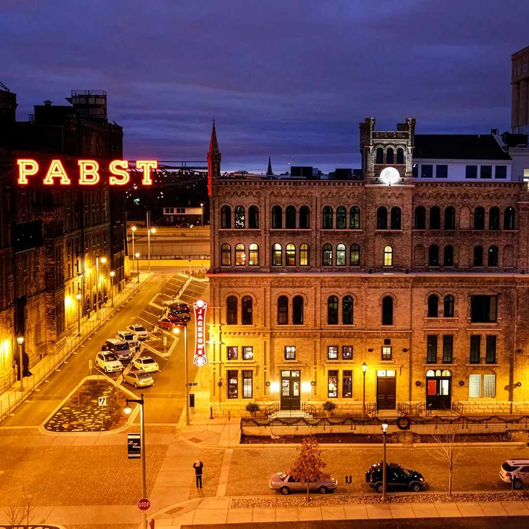 Brewhouse Inn & Suites